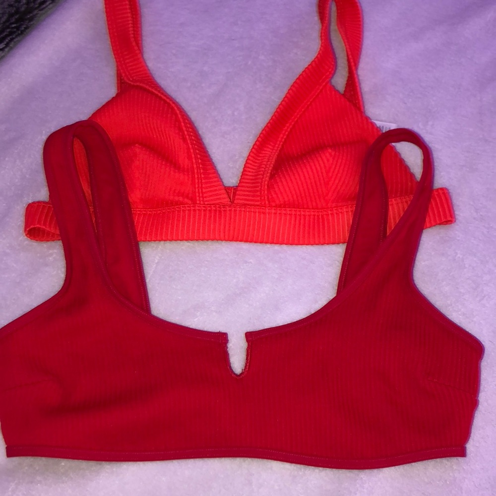 hollister bikini tops!!